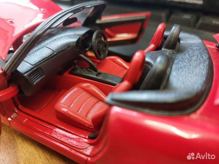 Модель автомобиля Honda S2000 1:24