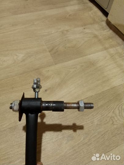 Штатив для перетяжки руля