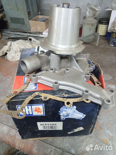 Водяная помпа на Range Rover QCP2584