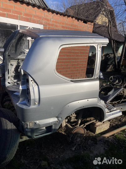 Крыло заднее правое, зад тойота прадо 120