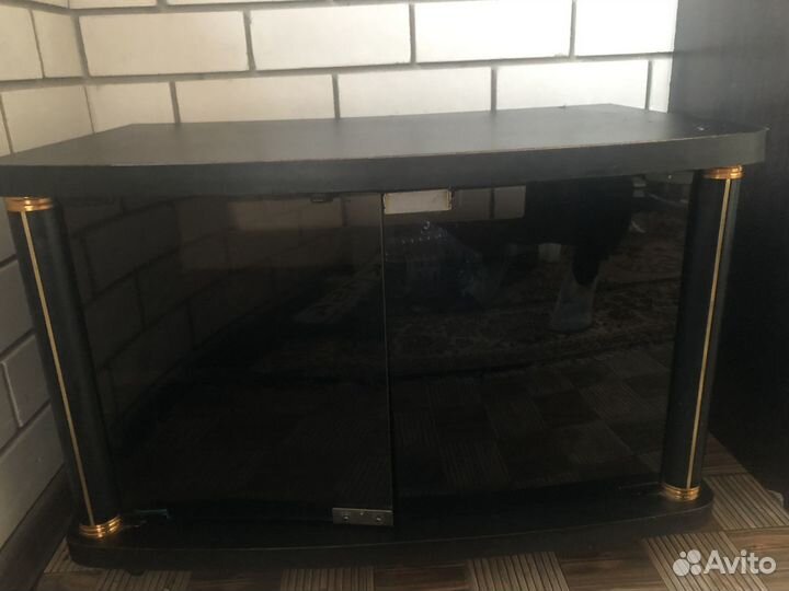 Тумба под телевизор