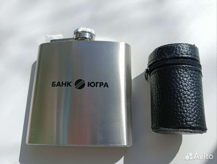 Фляга металлическая и набор рюмок