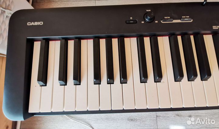 Электронное пианино casio со стойкой