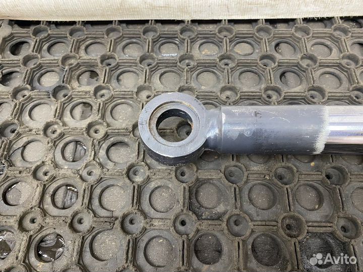 Цилиндр подъёма кабины Scania 5-series