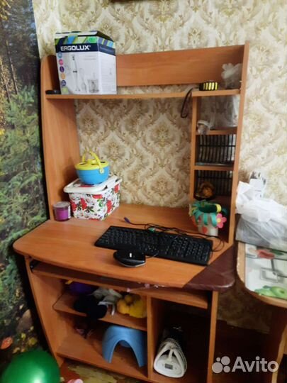 Компьютерный стол