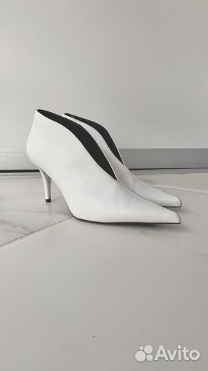 Белые ботильоны ботинки лодочки Zara 39