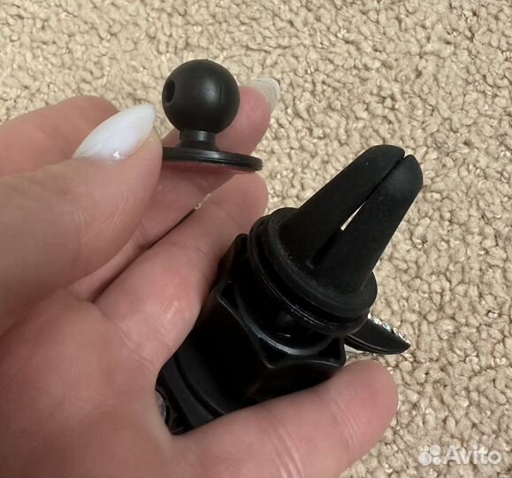 Держатель для телефона в машину