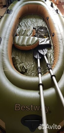 Надувная лодка voyager 500