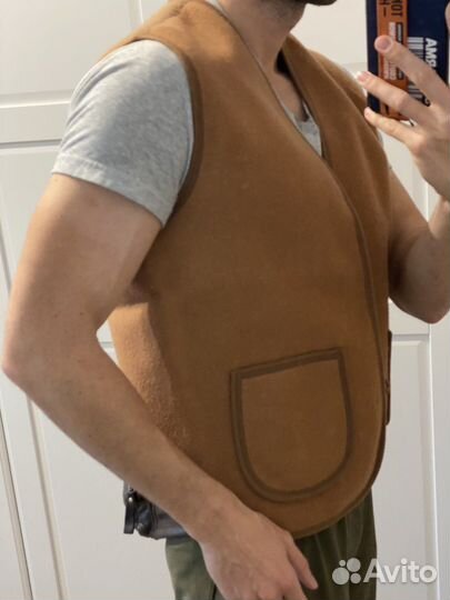 Жилетка из верблюжьей шерсти бежевая