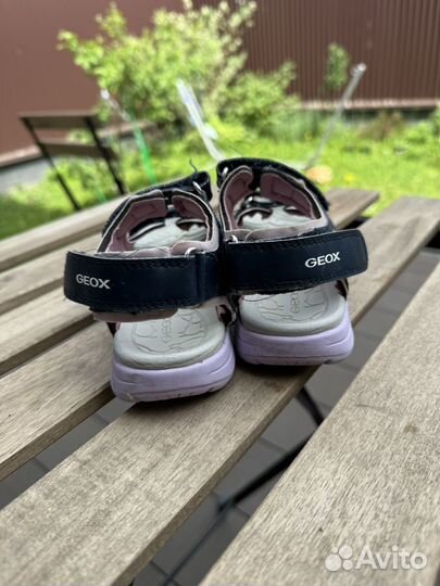 Сандалии для девочки Geox