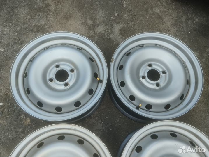 R15 4x100 et40 60.1d комплект штампованных дисков