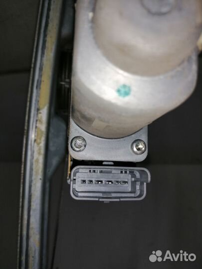 Стеклоподъемник передний правый Citroen C4 2