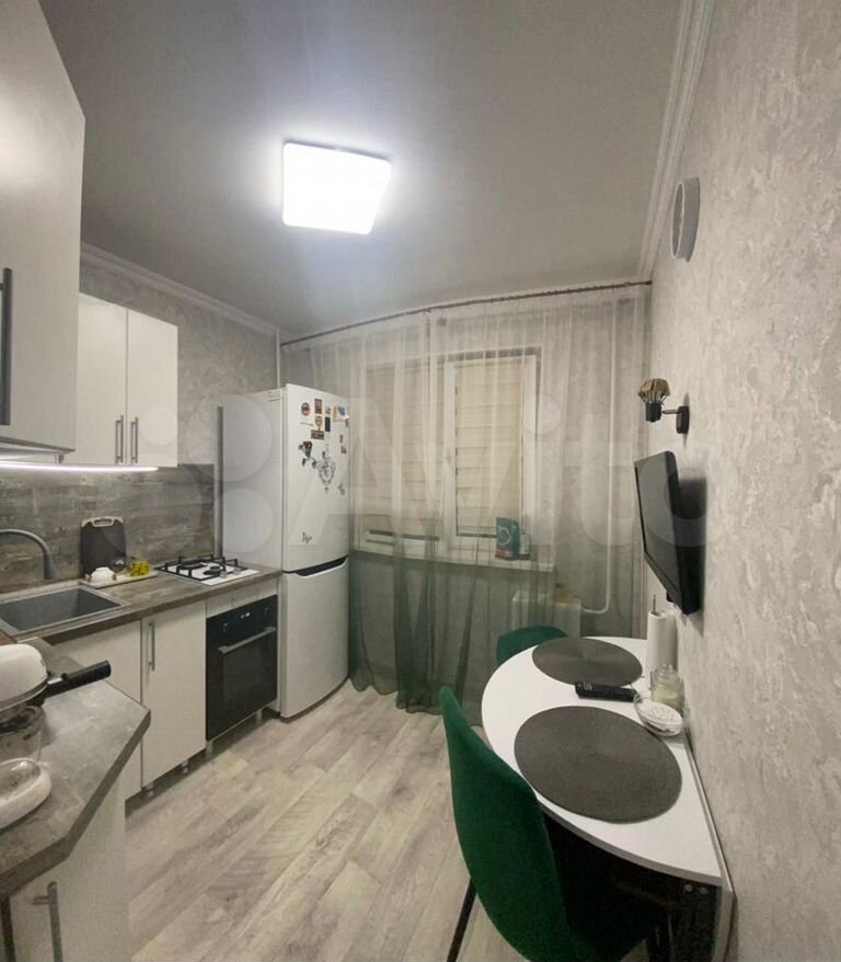 3-к. квартира, 60 м², 2/5 эт.