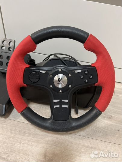 Игровой руль logitech