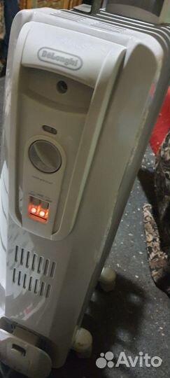 Масляный обогреватель delonghi GS770715