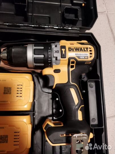 Аккумуляторная дрель шуруповерт dewalt