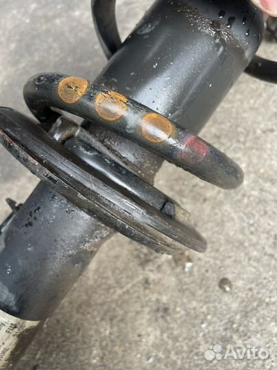 Передний амортизатор Audi A4 8K0413029K 8k0413029N