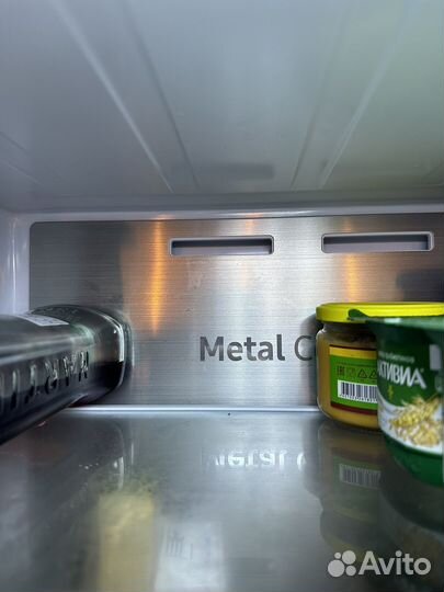 Встраиваемый холодильник Samsung BRB260187WW