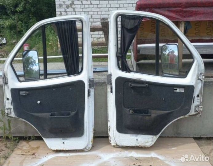 Двери на ГАЗЕЛЬ В сборе