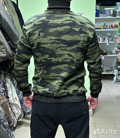 Свитер мужской с высоким горлом