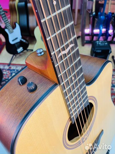 Электроакустическая гитара Flight Новая