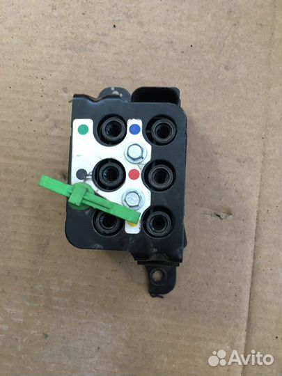 Блок клапанов подвески Volkswagen Phaeton (1837)