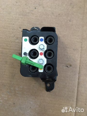 Блок клапанов подвески Volkswagen Phaeton (1837)