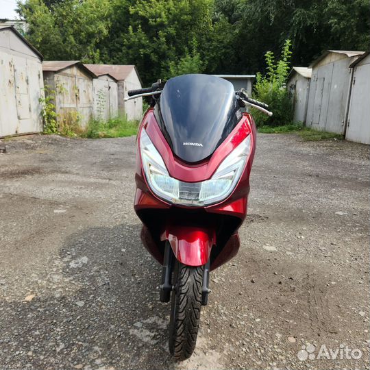 Скутер Honda pcx 125