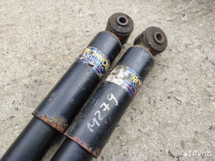 Амортизаторы задние на Opel Signum