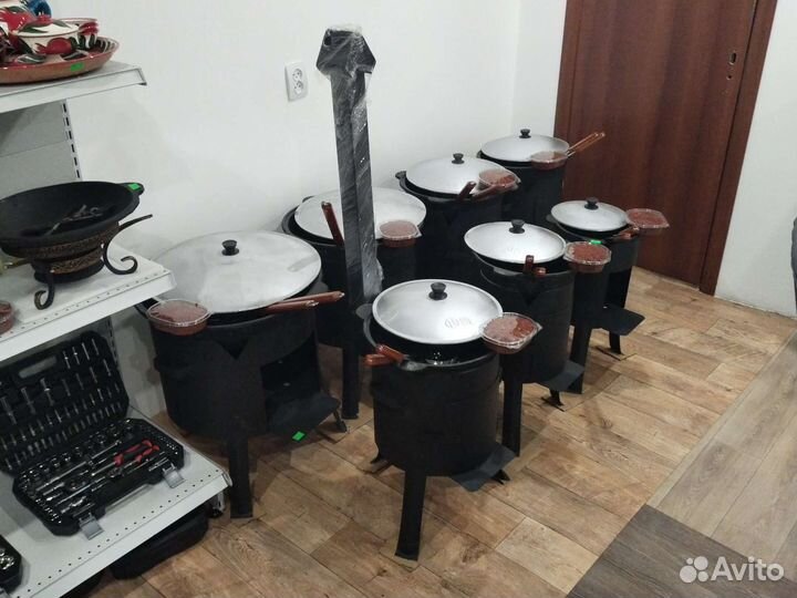 Казан чугунный с печкой