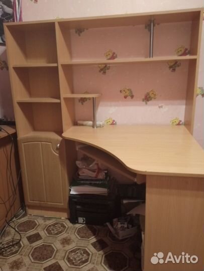 Письменный стол