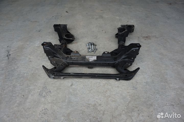 Балка передняя Bmw X3 E83