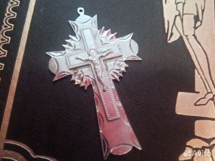 Крестики 2 штуки