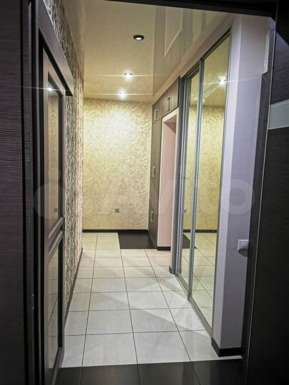 2-к. квартира, 61 м², 2/9 эт.