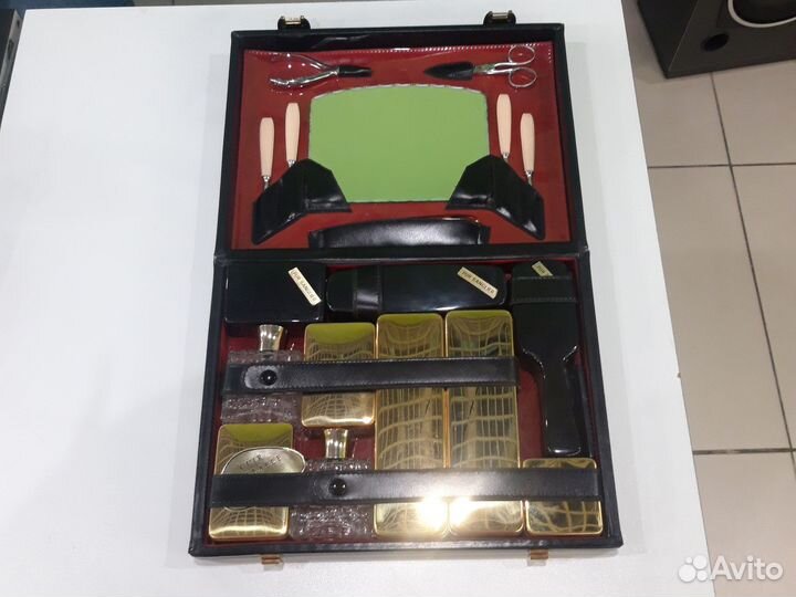 Нессер мужской