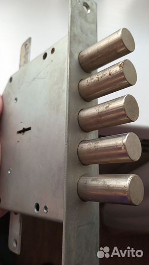 Замок врезной