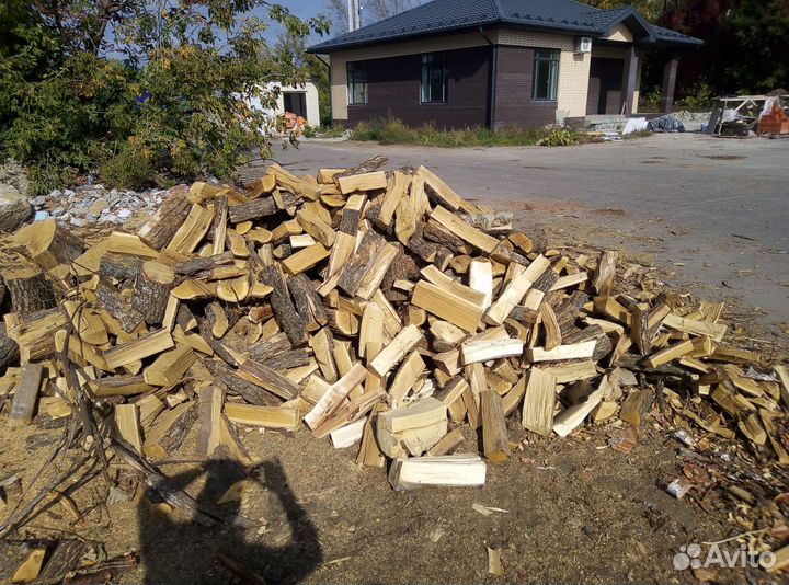 Дрова дубовые колотые и неколотые, обрезки, опилки