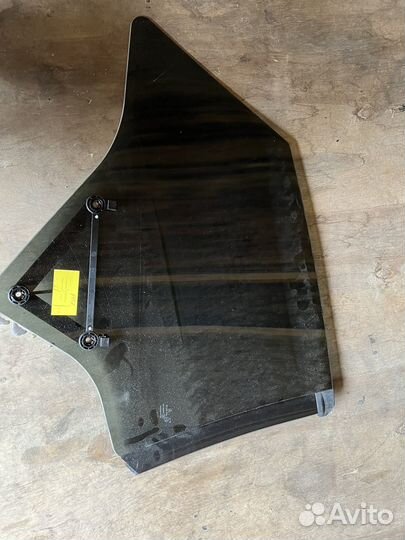 Стекла задние боеовые для мерседес w238