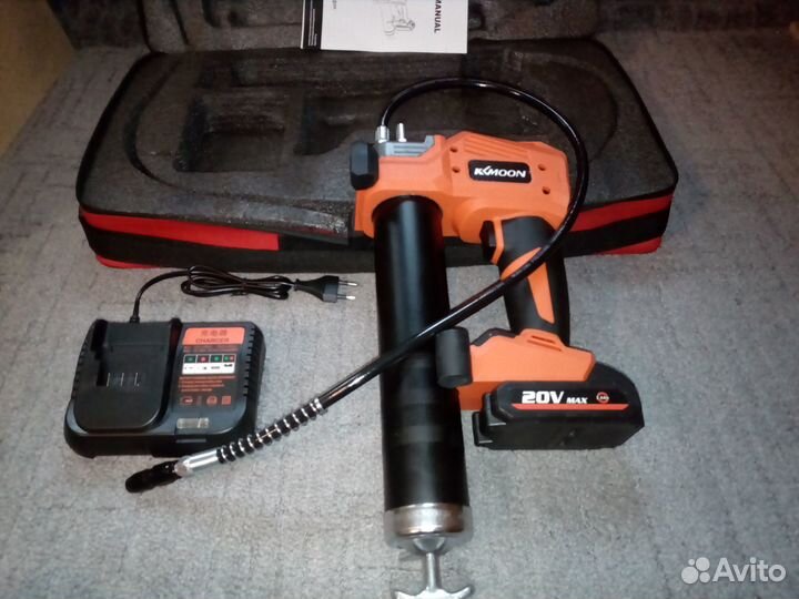 Пистолет плунжерный для смазки на аккумуляторе