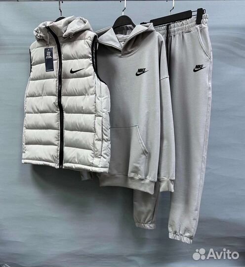 Мужской костюм тройка спортивный