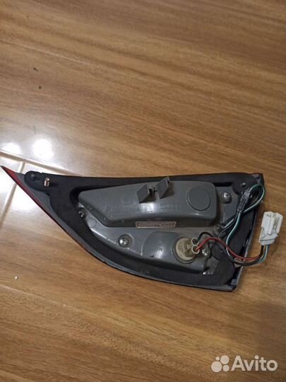 Фонарь задний левый внутренний Hyundai Elantra