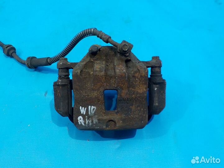 Тормозной суппорт передний правый opel Astra J GTC