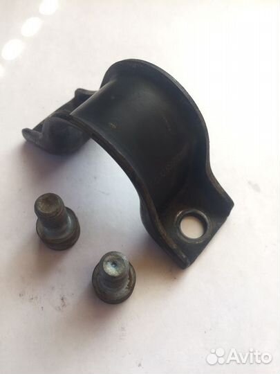 Кронштейн стабилизатора Mercedes w639 Vito Viano