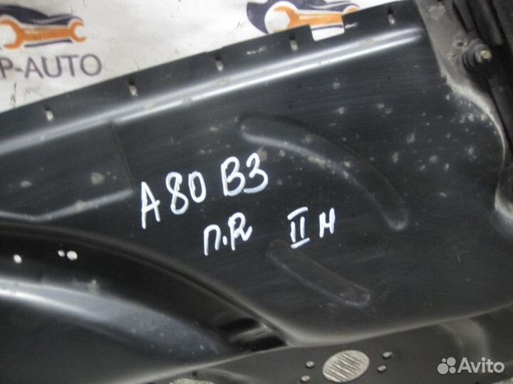 Рамка двери передняя правая Audi 80 B3 1986-1991