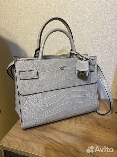 Сумка guess