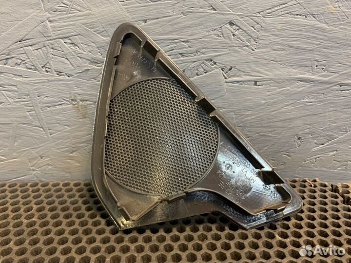 Крышка динамика передняя правая Audi A6 C7 cdnb