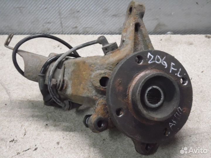 Кулак поворотный передний пежо 206