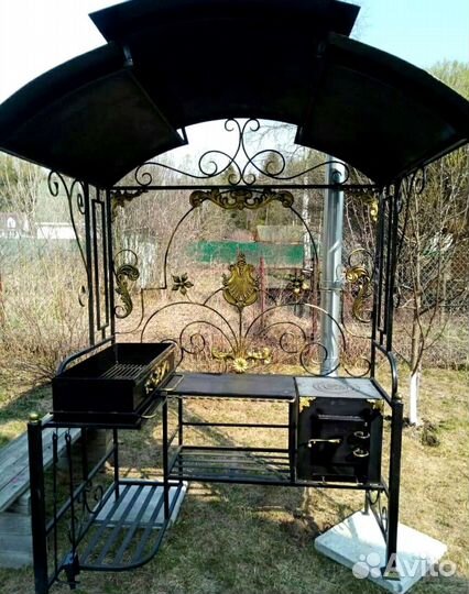 Мангал с крышей