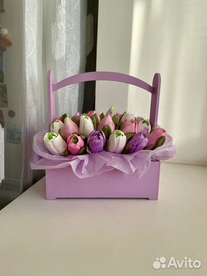 Зефирная тюльпаны в корзине на День матери