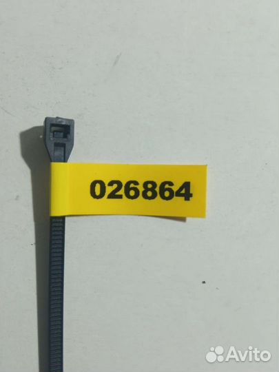 Подушка крепления кпп Audi A4 B5 (S4,RS4) 8D039915